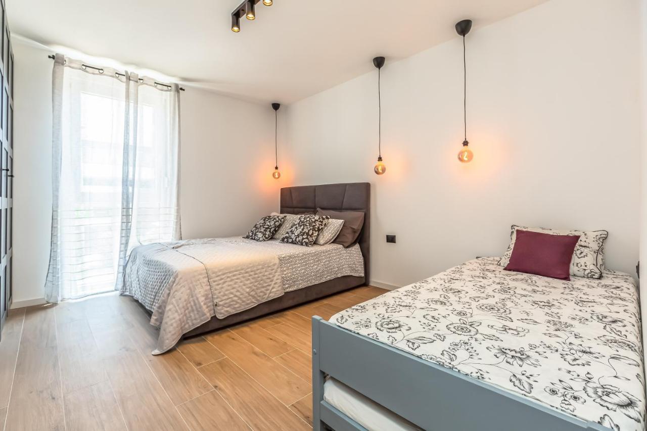 Vogue Apartments Omiš Buitenkant foto
